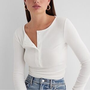 Express Fitted Ribbed Long Sleeve
Henley Tee